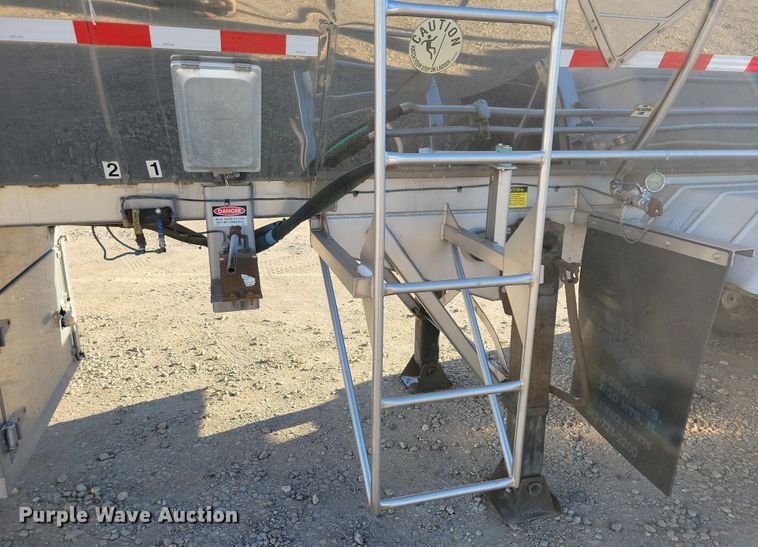 image for item NB9760 1998 Stainless Tank & Equipment  tank trailer