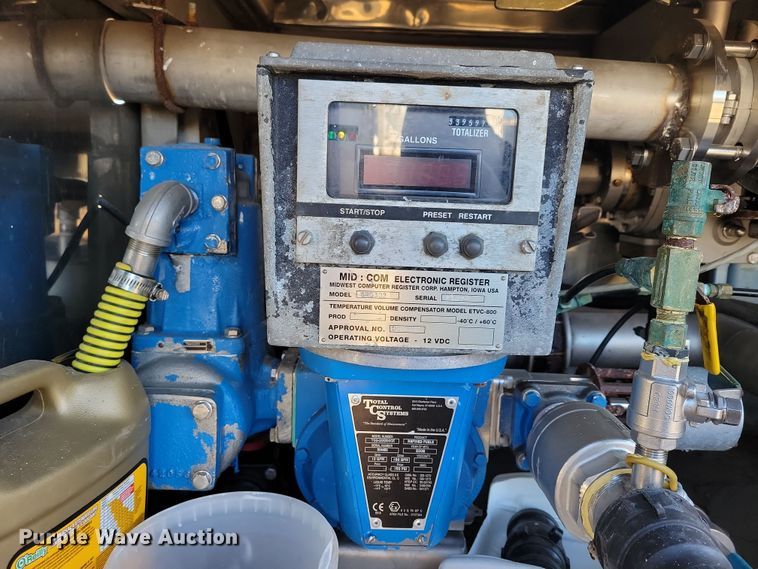 image for item NB9760 1998 Stainless Tank & Equipment  tank trailer