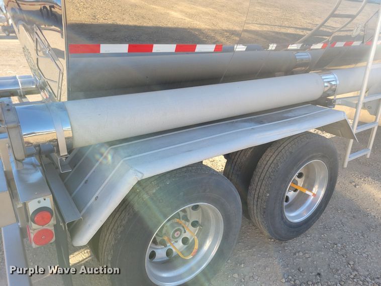 image for item NB9760 1998 Stainless Tank & Equipment  tank trailer