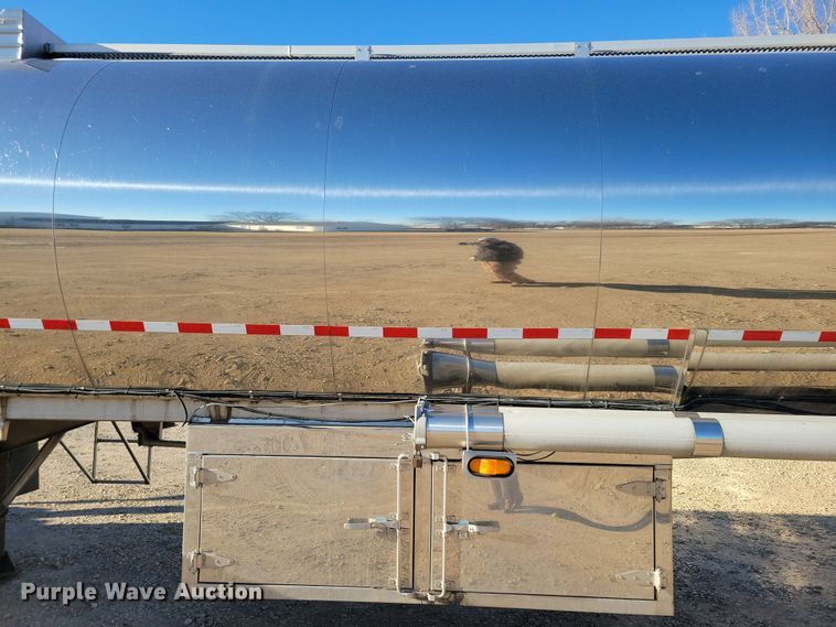 image for item NB9760 1998 Stainless Tank & Equipment  tank trailer