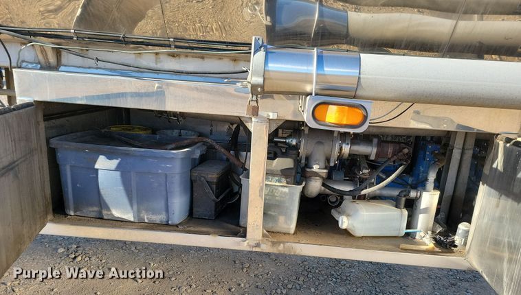 image for item NB9760 1998 Stainless Tank & Equipment  tank trailer