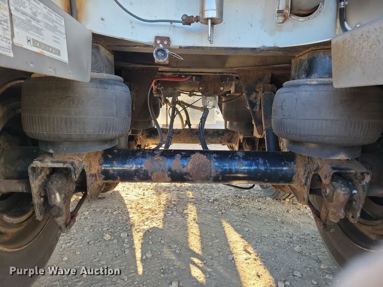 image for item NB9760 1998 Stainless Tank & Equipment  tank trailer