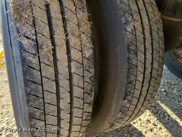 image for item NB9760 1998 Stainless Tank & Equipment  tank trailer