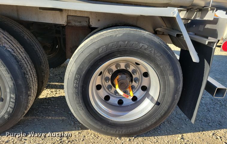 image for item NB9760 1998 Stainless Tank & Equipment  tank trailer