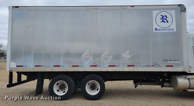 image for item NB9761 2003 Kenworth T800 box truck