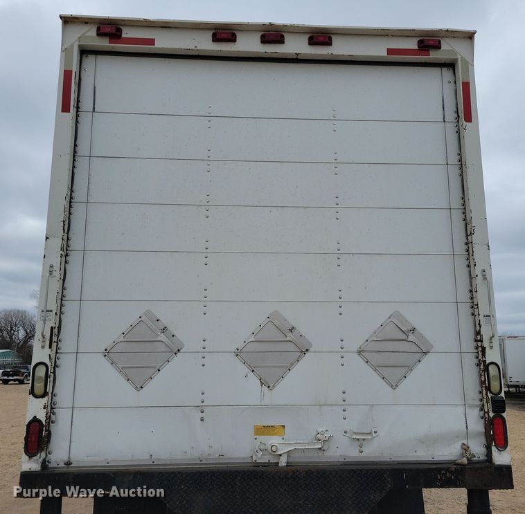 image for item NB9761 2003 Kenworth T800 box truck