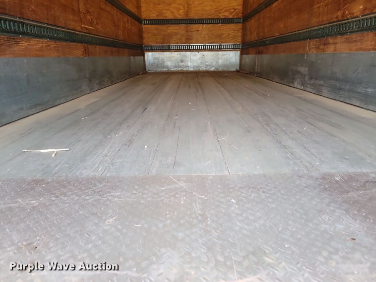 image for item NB9761 2003 Kenworth T800 box truck