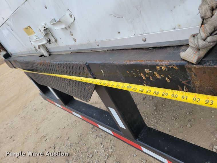 image for item NB9761 2003 Kenworth T800 box truck