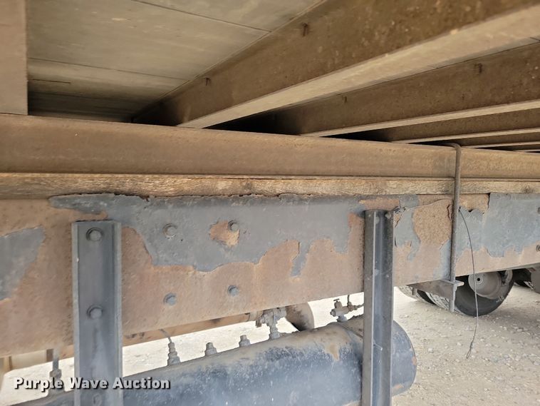 image for item NB9761 2003 Kenworth T800 box truck