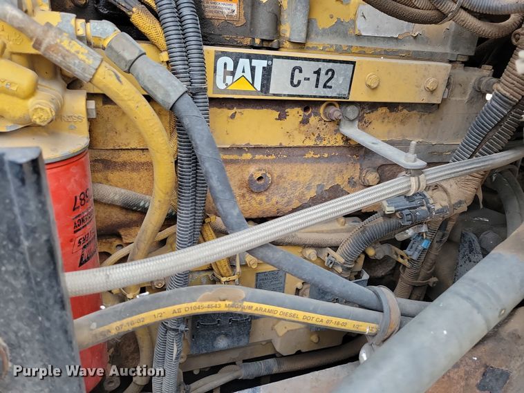 image for item NB9761 2003 Kenworth T800 box truck