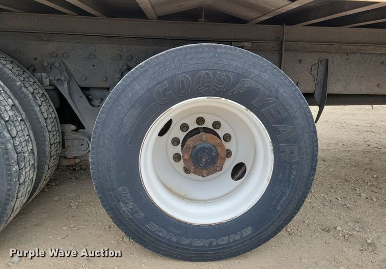 image for item NB9761 2003 Kenworth T800 box truck