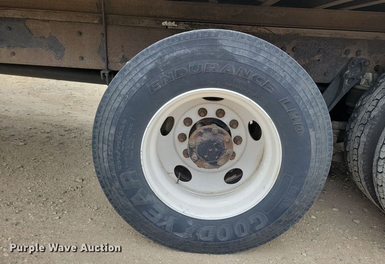 image for item NB9761 2003 Kenworth T800 box truck