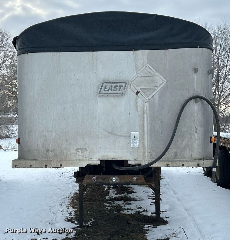 image for item NJ9738 2002 East XLS end dump trailer