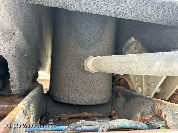 image for item NJ9738 2002 East XLS end dump trailer