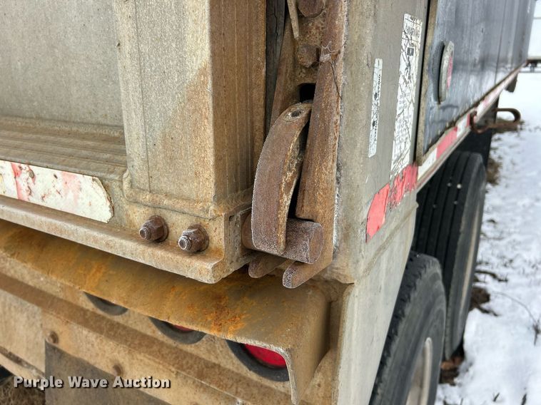 image for item NJ9738 2002 East XLS end dump trailer