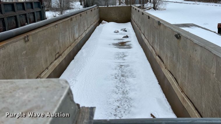 image for item NJ9738 2002 East XLS end dump trailer