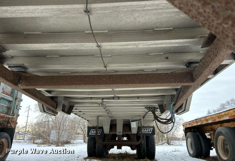image for item NJ9738 2002 East XLS end dump trailer