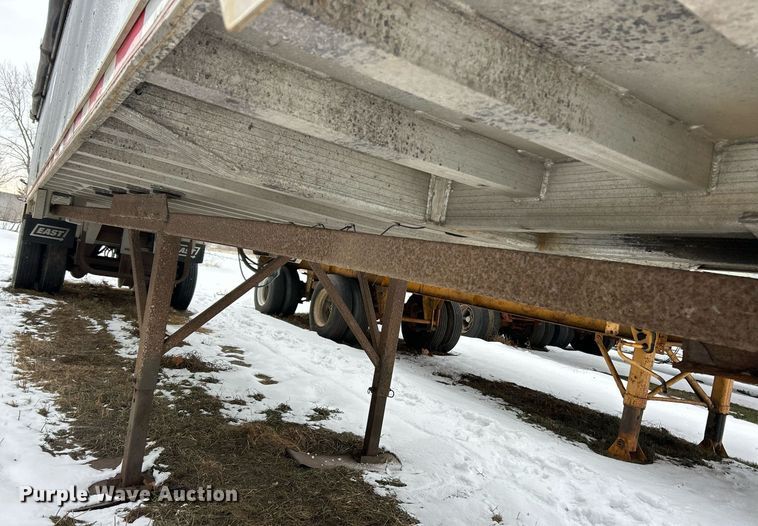 image for item NJ9738 2002 East XLS end dump trailer