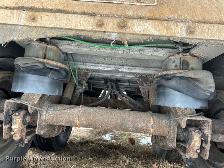 image for item NJ9738 2002 East XLS end dump trailer