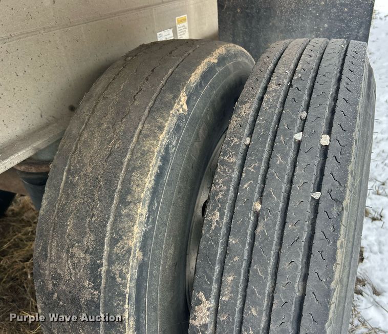 image for item NJ9738 2002 East XLS end dump trailer