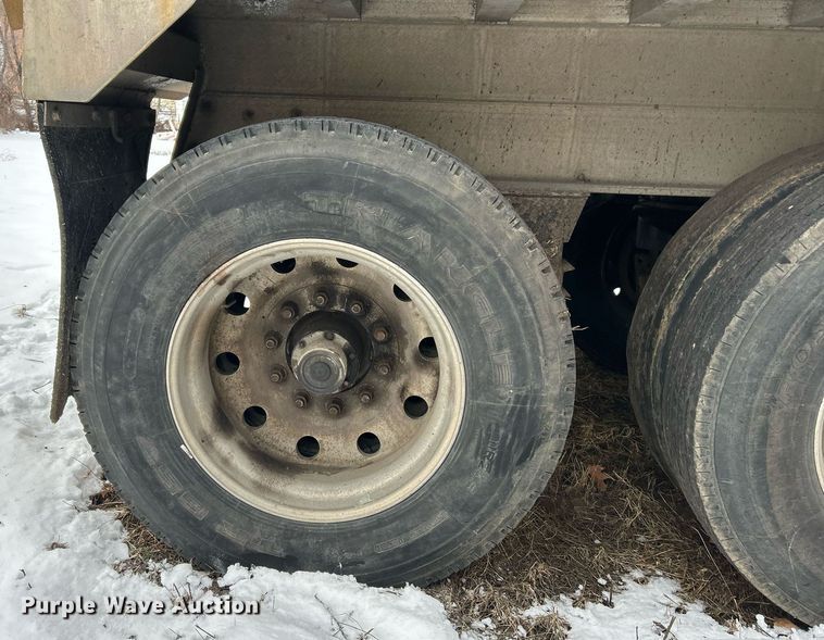 image for item NJ9738 2002 East XLS end dump trailer