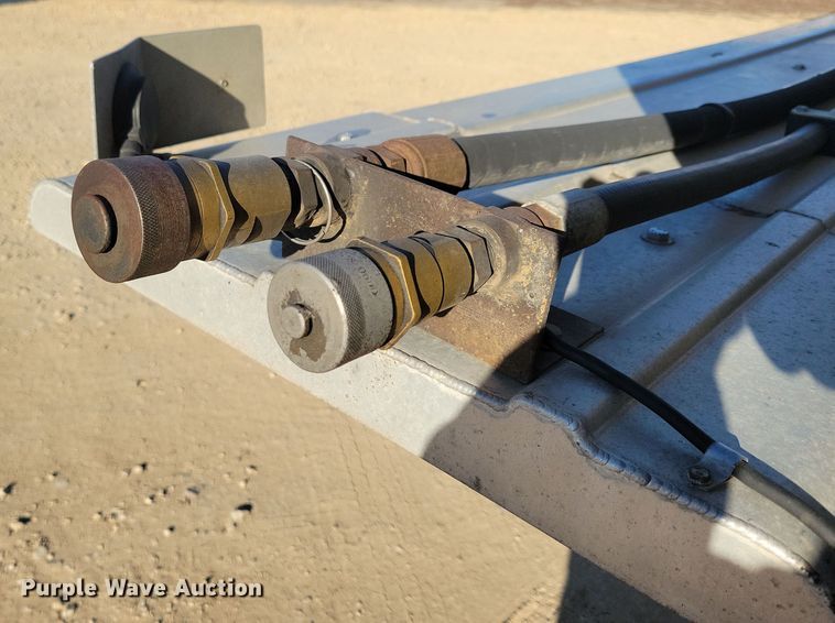 image for item OH9509 2000 Nova tank trailer