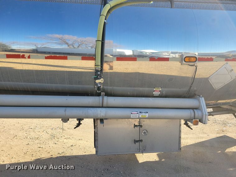 image for item OH9509 2000 Nova tank trailer