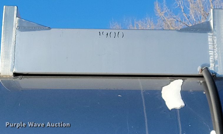 image for item OH9509 2000 Nova tank trailer