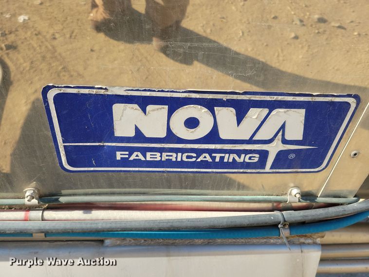 image for item OH9509 2000 Nova tank trailer