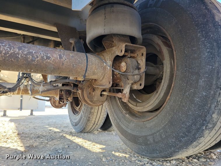 image for item OH9509 2000 Nova tank trailer