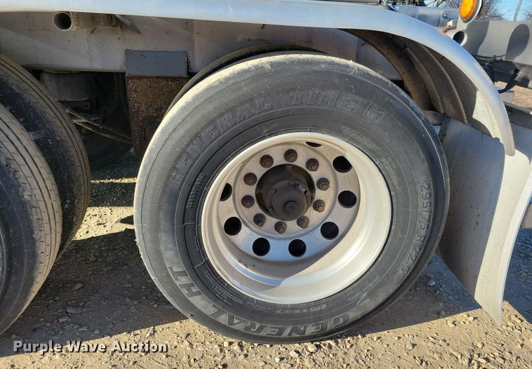 image for item OH9509 2000 Nova tank trailer