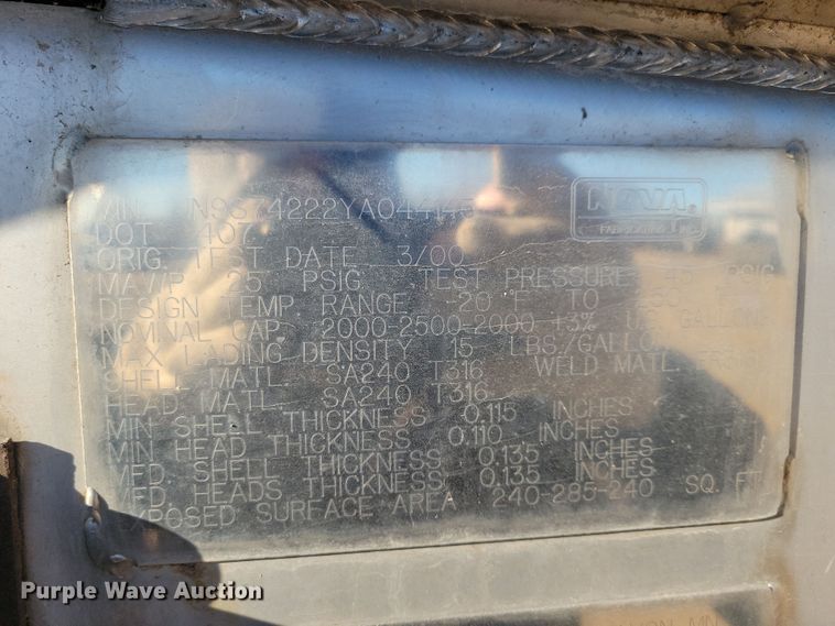 image for item OH9509 2000 Nova tank trailer