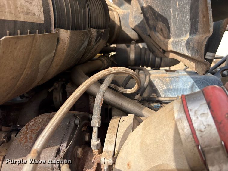 image for item OK9545 2005 Mack truck cab and chassis