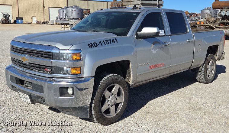 image for item DJ0850 2017 Chevrolet Silverado 2500HD Crew Cab pickup truck