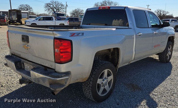 image for item DJ0850 2017 Chevrolet Silverado 2500HD Crew Cab pickup truck