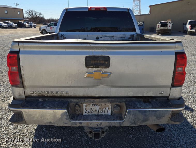 image for item DJ0850 2017 Chevrolet Silverado 2500HD Crew Cab pickup truck