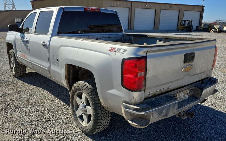 image for item DJ0850 2017 Chevrolet Silverado 2500HD Crew Cab pickup truck