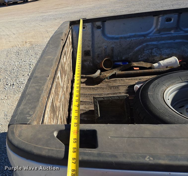 image for item DJ0850 2017 Chevrolet Silverado 2500HD Crew Cab pickup truck