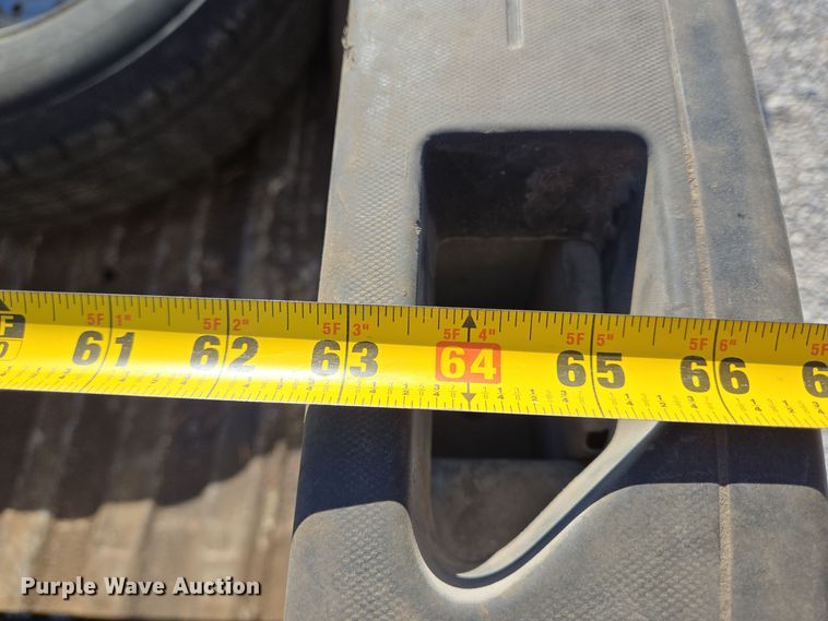 image for item DJ0850 2017 Chevrolet Silverado 2500HD Crew Cab pickup truck