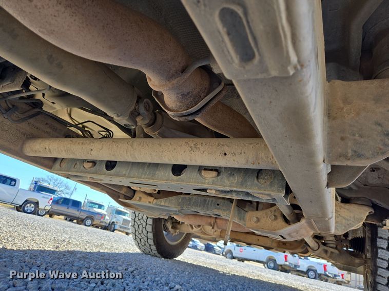 image for item DJ0850 2017 Chevrolet Silverado 2500HD Crew Cab pickup truck