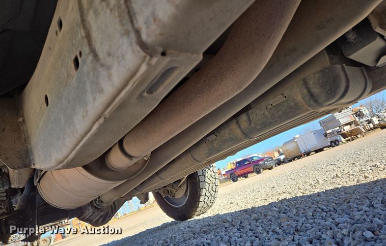 image for item DJ0850 2017 Chevrolet Silverado 2500HD Crew Cab pickup truck