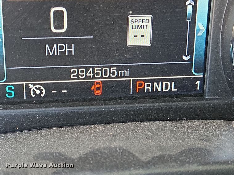 image for item DJ0850 2017 Chevrolet Silverado 2500HD Crew Cab pickup truck