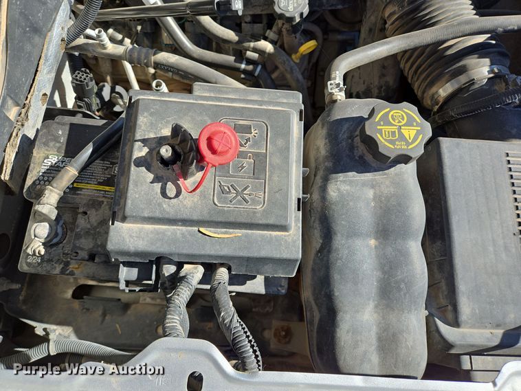 image for item DJ0850 2017 Chevrolet Silverado 2500HD Crew Cab pickup truck