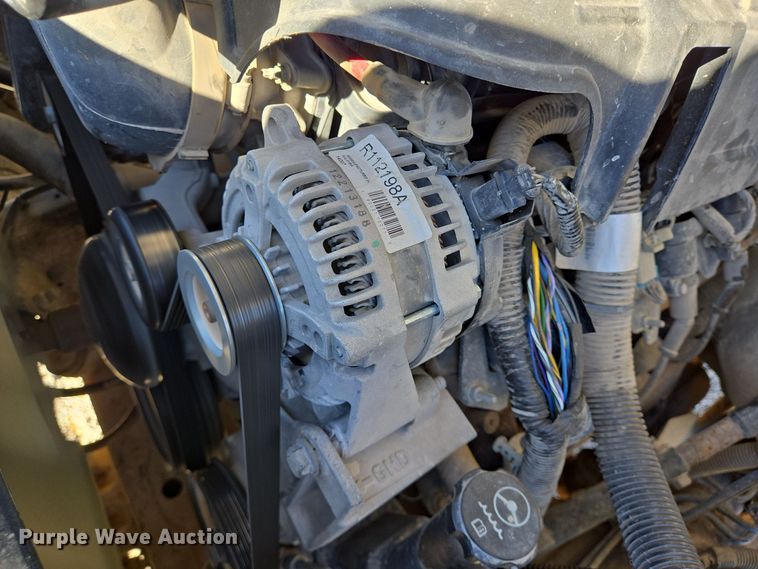 image for item DJ0850 2017 Chevrolet Silverado 2500HD Crew Cab pickup truck