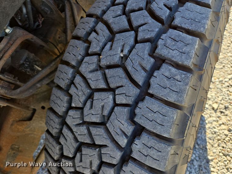 image for item DJ0850 2017 Chevrolet Silverado 2500HD Crew Cab pickup truck