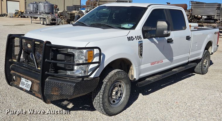 image for item DJ0851 2017 Ford F250 Super Duty XL Crew Cab pickup truck