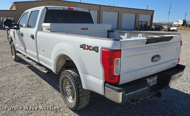image for item DJ0851 2017 Ford F250 Super Duty XL Crew Cab pickup truck