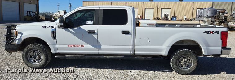 image for item DJ0851 2017 Ford F250 Super Duty XL Crew Cab pickup truck