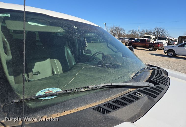 image for item DJ0851 2017 Ford F250 Super Duty XL Crew Cab pickup truck