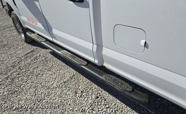 image for item DJ0851 2017 Ford F250 Super Duty XL Crew Cab pickup truck